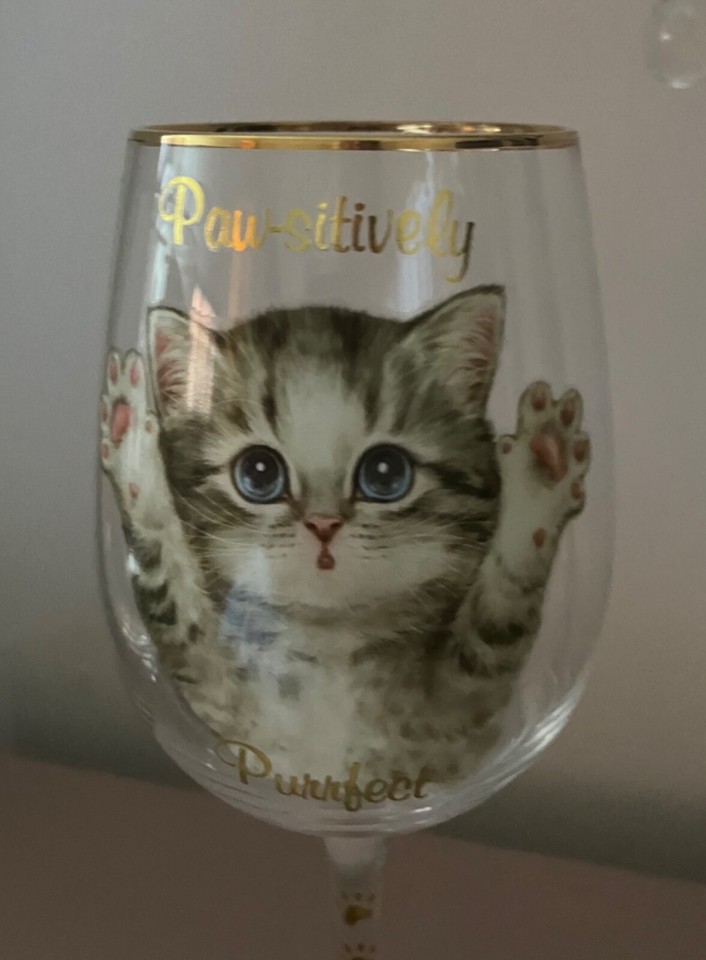Bradford Exchange 2 Sassy Cat Wine Glasses Bottoms Up & Paw Purrfect