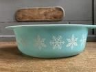 Vintage PYREX 043 TURQUOISE BLUE w/ SNOWFLAKES Oval Casserole Dish 1.5 Qt NO LID