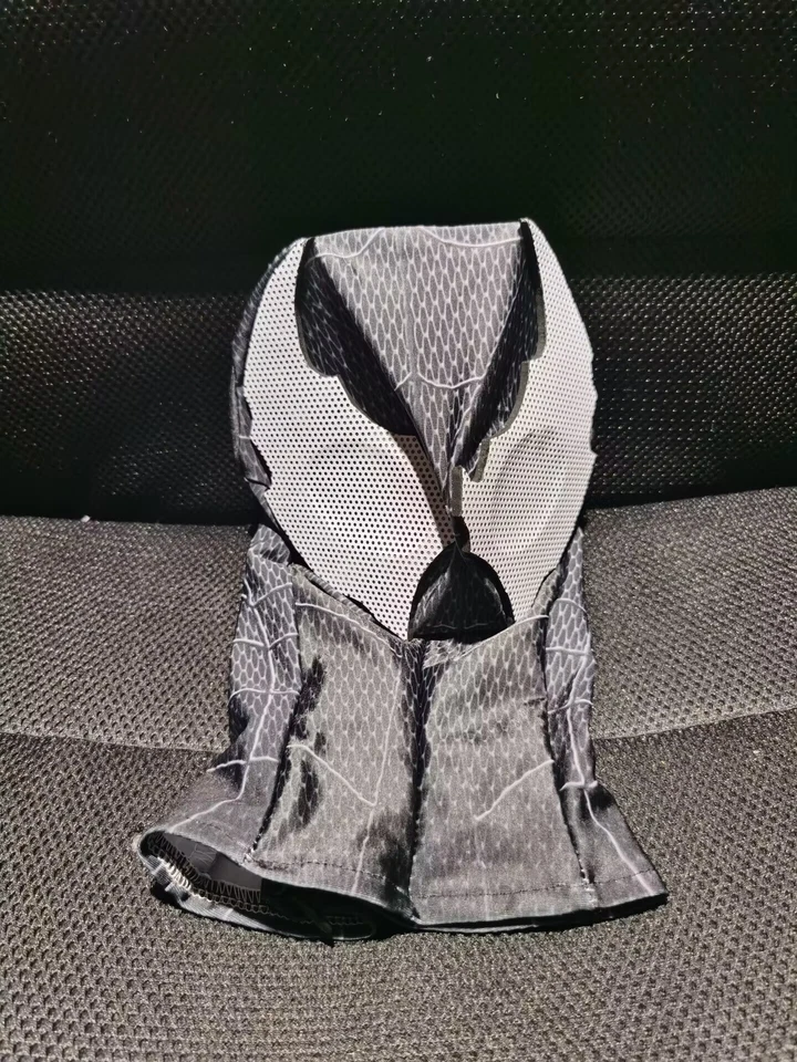 Black Venom Spider-Man Mask Halloween Cosplay Costume Props Adult Kids Gifts - Image 4 of 4