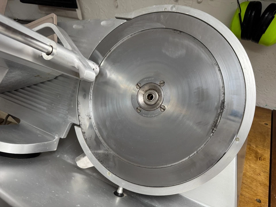 BIZERBA SE12 美国手册肉奶酪 DELI 切片器 13 英寸刀片 — 第 3/4 张图片