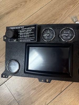 2012 Peterbilt 386 Dash Asembly  OEM S64-6024-340