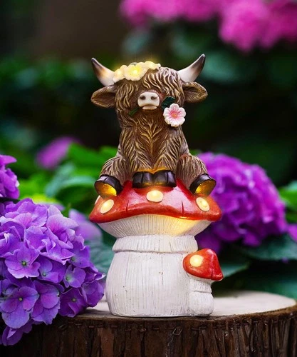 Yeomoo Solar Highland Cow Garden Ornament Resin with LED Flowers – Brown