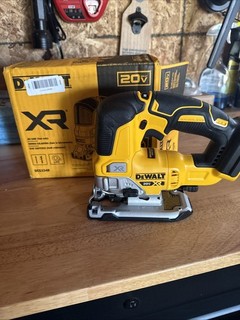 DeWalt DCS334B 20V Cordless Brushless Battery Variable Speed Jig Saw w/Blade
