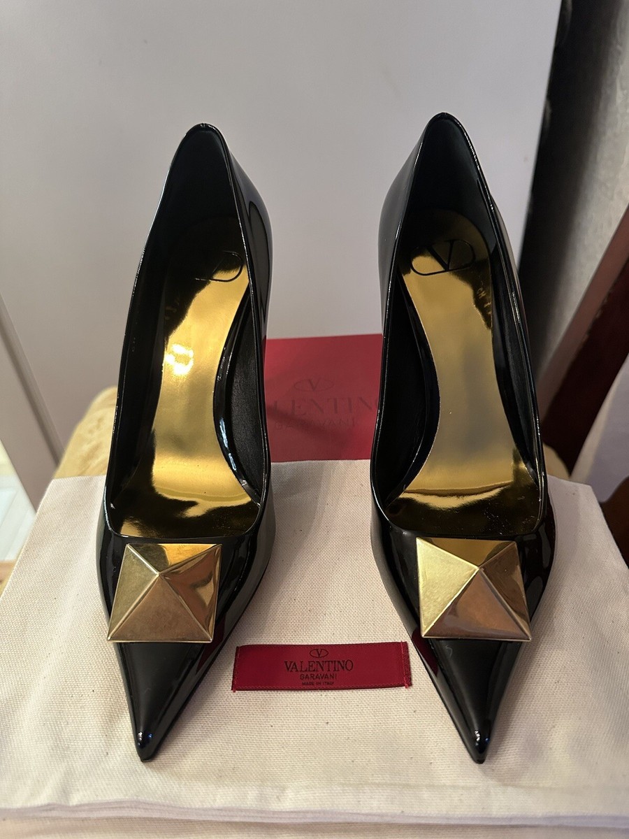 Valentino Garavani One Stud Black Patent Leather Pointed-Toe Valentino Garavani One Stud Black Patent Leather Pointed-Toe