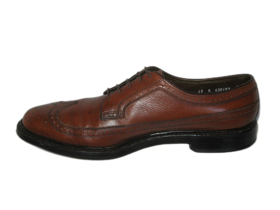 Vintage FLORSHEIM Imperial 93602 Long Wingtip Shoes V-Cleat Brown Men Size 12 A - Image 2 of 4