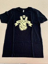 Fenway T-Shirt Medium Pearl Jam Dead McCartney Taylor Zac Joel Aldean Kid Rock