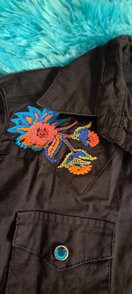 Rock 47 Wrangler TOP Girls Small S/P Snap COLOR BLACK Western Shirt EMBROIDER - Image 3 of 4