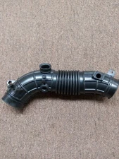 Chevy  metro Suzuki Swift intake tube 13881-52g01 99-01 4 cyl 16v GM 30023709