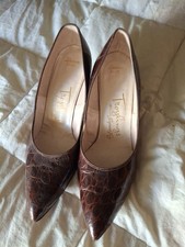 Vintage Brown Alligator Troylings Kitten Pumps Heel Closed Toe Shoes