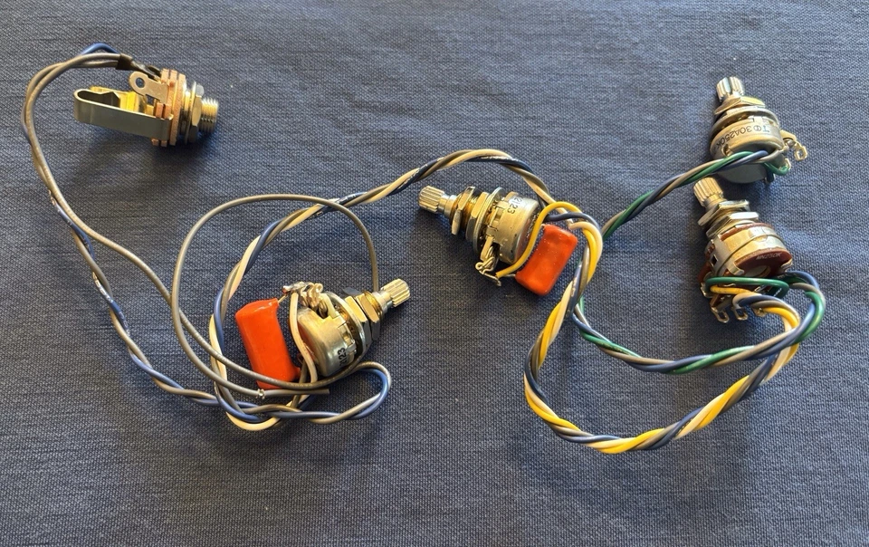 Arnés de graves pasivos — ¡VBTT con cable y listo! Foto 2 de 2