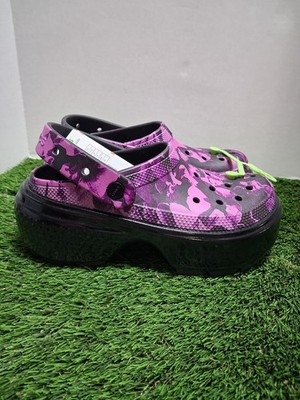 Crocs Stomp Hyper Floral High Shine Black Purple Womens 7 Clog