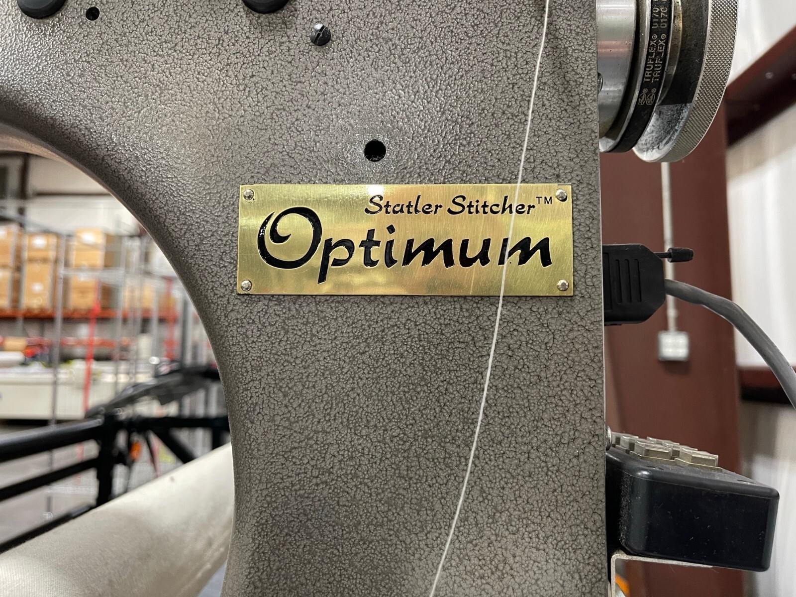 Gammill Statler Optimum longarm quilting machine with 30" neck and 14