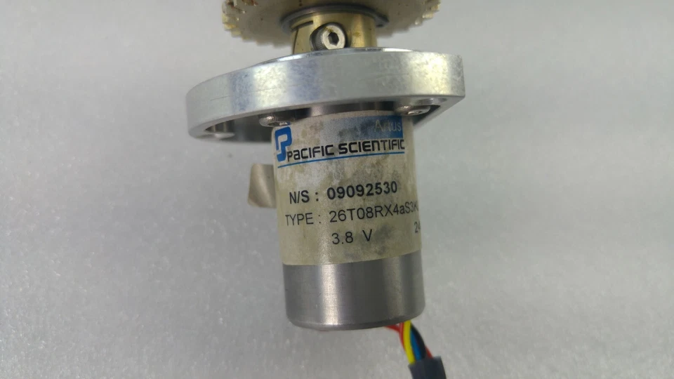 MOTOR ARTUS PACIFIC SCIENTIFIC 26T08RX4aS3K/122 - Imagem 3 de 4