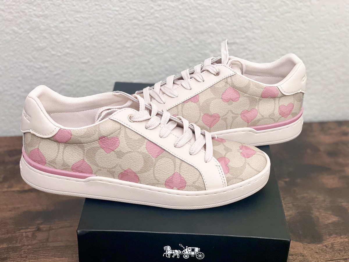 NWT Coach Clip Low Top Sneaker In Signature Canvas With Hearts