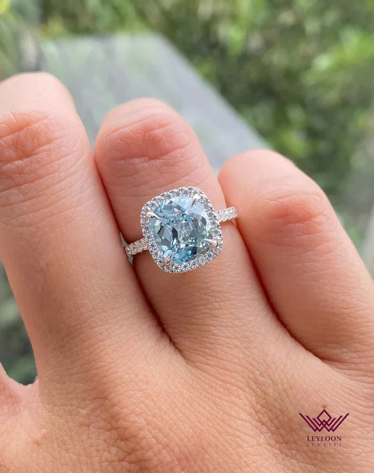 Alianza y aguamarina natural corte cojín de 2,95 quilates de oro blanco de 14 quilates talla 7 Foto 2 de 4