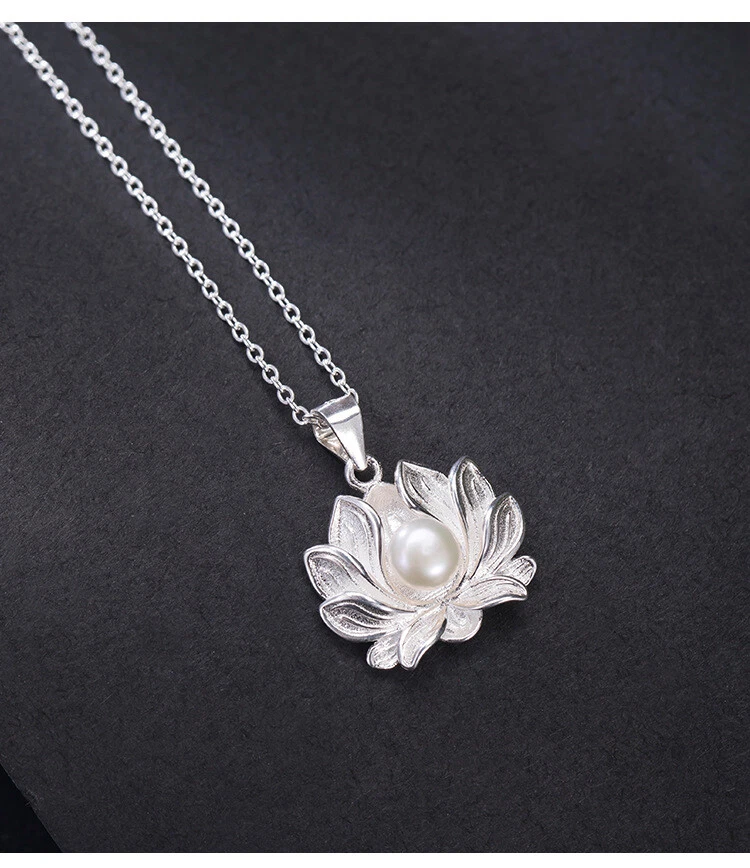 I04 Collana con Ciondolo Fiori di Loto Con Acqua Dolce Perla Argento 925 - Immagine 4 di 4