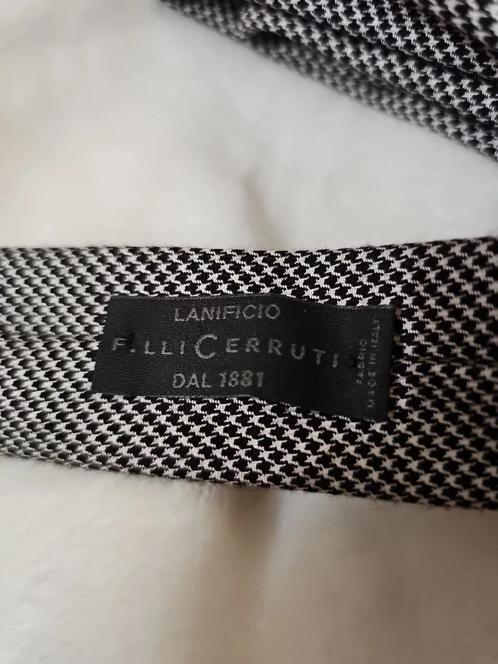 Corbata de cuello Lanificio F.LLI Cerruti DAL 1881 64 % cachemir 36 % seda hecha en Italia C4 Foto 2 de 4