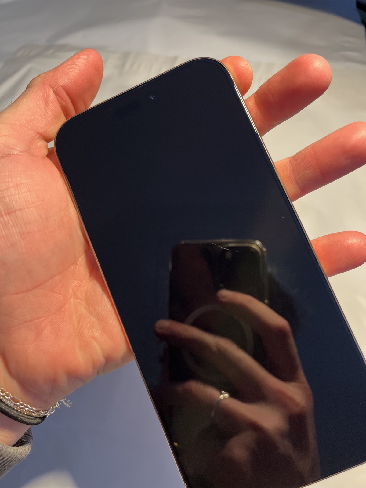 Apple iPhone 16 Pro Max - 256GB (T-MOBILE ONLY)  Works Great - READ DESC!! (#p3)