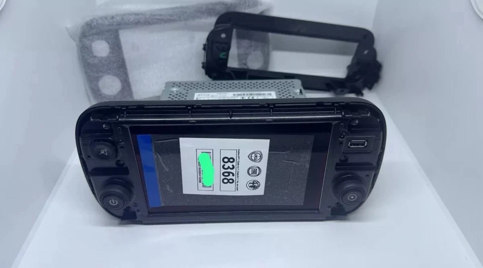 Stereo Fiat Panda Uconnect 7 Nuovo Completo Di Codice - Immagine 2 di 3