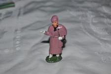 Vintage BARCLAY No. 618 ELDERLY WOMAN / TRAIN PASSENGER LEAD FIGURE   3  - LOOK