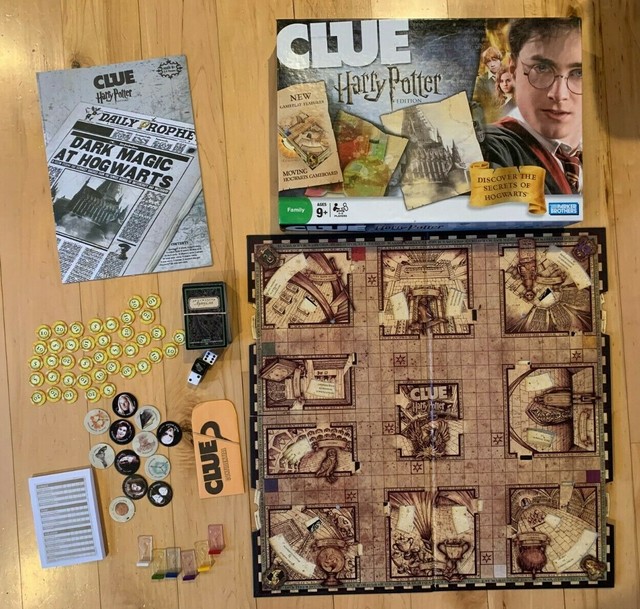  DENTED NEW BOX Hasbro Gaming Clue Harry Potter Edition Mystery Board 