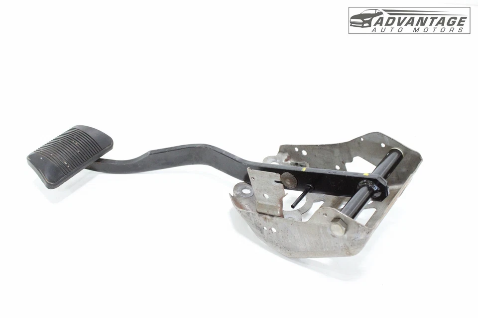 Dodge Charger 2012-2023 lado izquierdo piso freno parada pedal estacionamiento con soporte OEM Foto 3 de 4