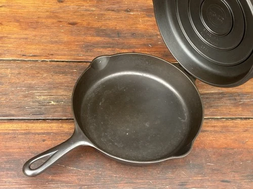 Griswold Cast Iron #8 Skillet With Matching Hinged Lid
