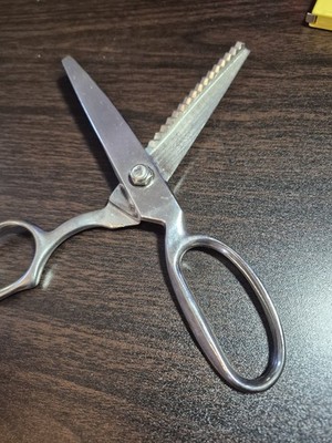 Vintage Hoffritz Pinking Shears Scissors ''M'' Italy