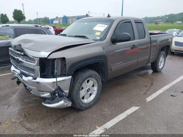 Used Rear Left Door Assembly Rear Side fits: 2013 Chevrolet Silverado 1500 picku Foto 2 de 4