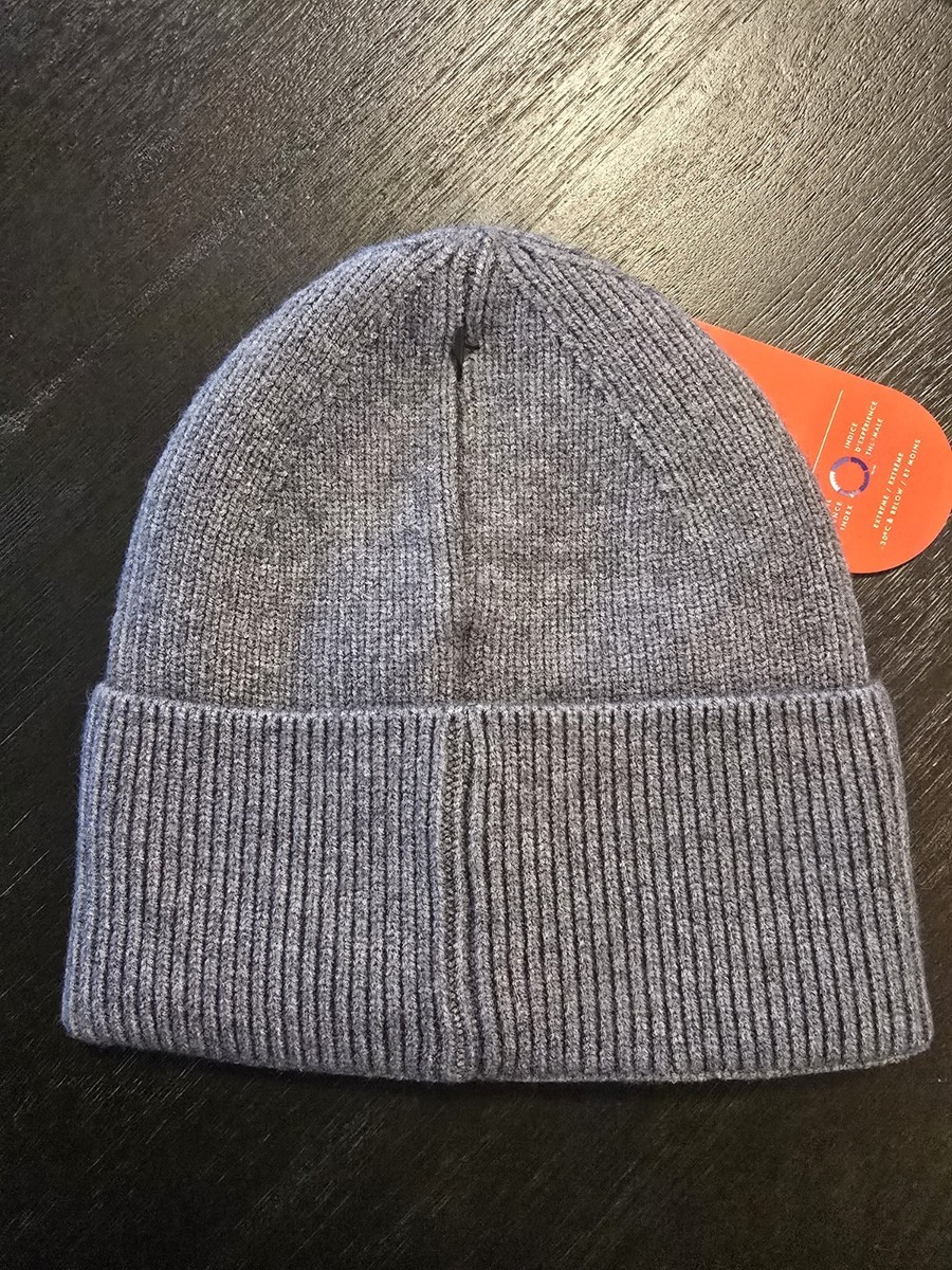 Canada Goose Light Gray Knit Beanie - NEW Canada Goose | Accessories | Canada Goose Light Gray Knit  main image 3
