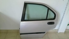 Porte arrière et accessoires Rover 2000