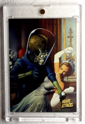 Mars Attacks 2013! Invasion Gold Foil Card 88 BINDING BEAUTY.