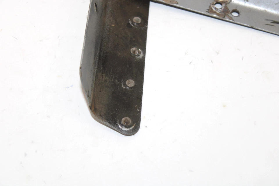 2001 Ski-doo Grand Touring 500 Oem Left Foot Rest Support 518320507 SS110 - Image 3 of 4