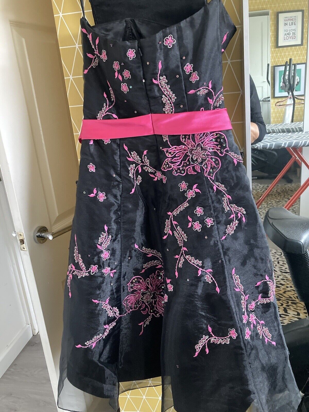 Gorgeous Prom/Party Dress. Full Skirt. Beaded/Emb… - image 5
