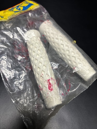 NOS GT Anatomical Grips Bmx Freestyle Vertigo Dyno Performer Triple Triangle - Picture 6 of 22