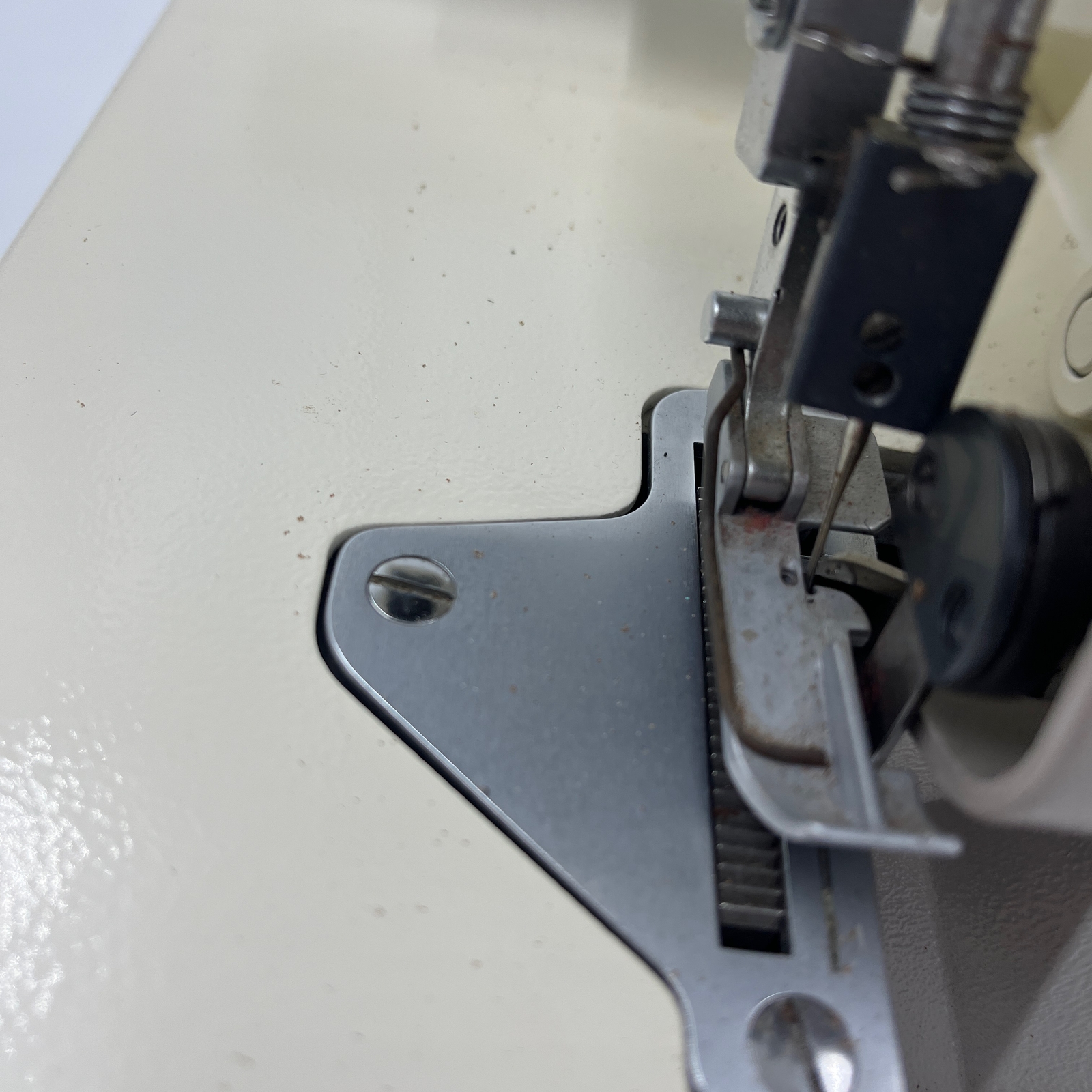 Bernina 234 Overlock Serger 4 Thread Sewing Machine Parts or