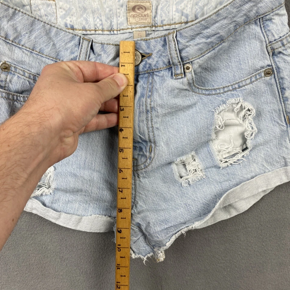 Pantalones Cortos de Jean Rip Curl Para Mujer Talla 5 Denim Lavado Ligero Envejecido De Colección Y2K Surf Foto 4 de 4
