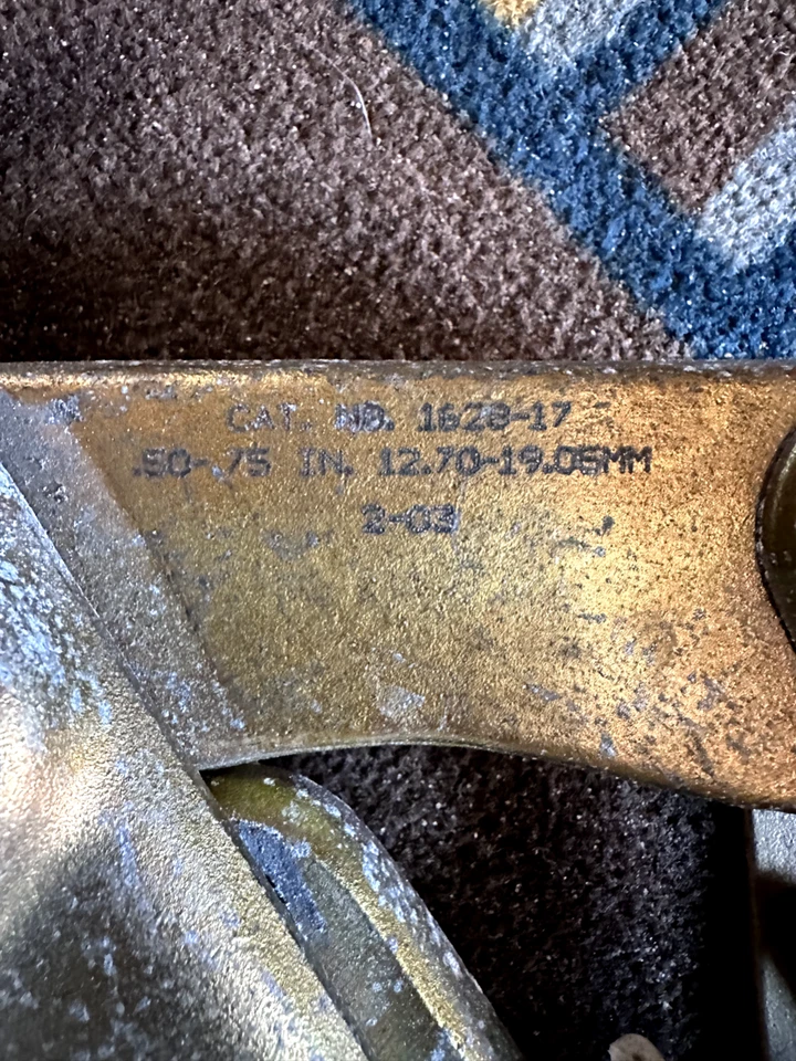 Empuñaduras Klein .50-.75 carga máxima 15,000 libras Foto 2 de 2