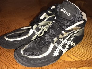 wrestling shoes size 8.5