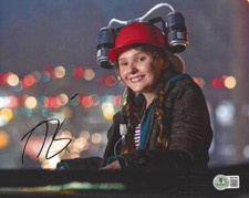 ABIGAIL BRESLIN SIGNED 'ZOMBIELAND' 8x10 MOVIE PHOTO ACTRESS BECKETT BAS COA