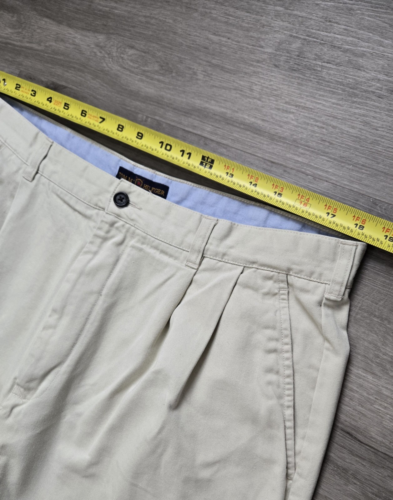 Vintage Y2K Tommy Hilfiger Golf Zip Pleated Front Cotton Shorts Men’s 37 Khaki thumbnail 7