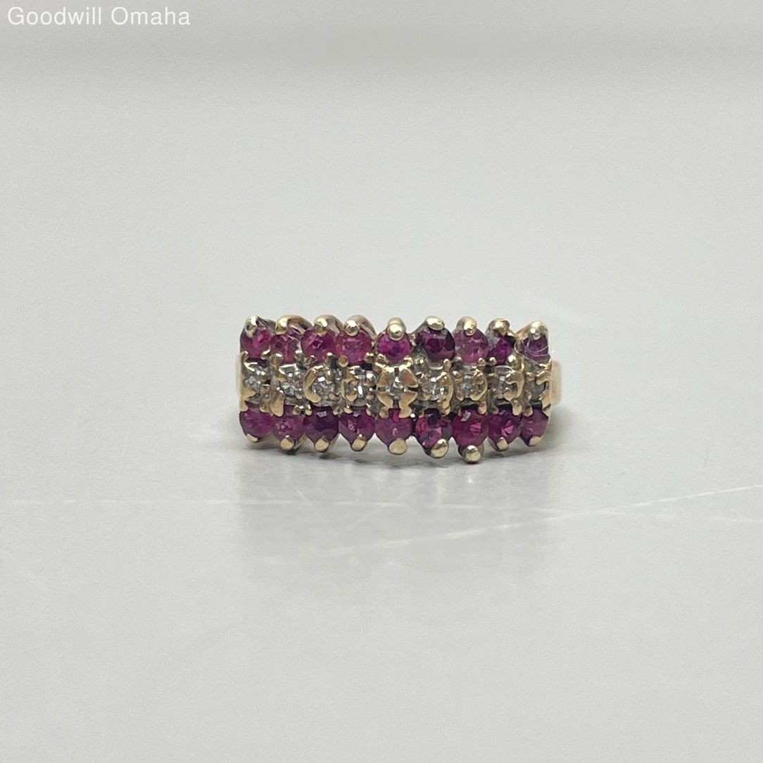 10KT Gold Multi-Diamond Chip & Ruby Gemstone Ring… - image 2