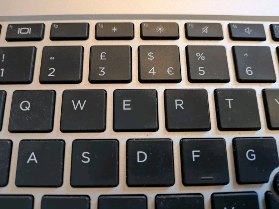 HP Elitebook 840 G7 i5 10210U 2.11GHz 8GB RAM 256GB 14.1" FHD Touchscreen 5802 - Image 3 of 4