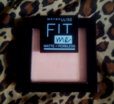 Maybelline Fit Me Matte & Poreless Compact Powder (130 Buff Beige) Kompakt Puder