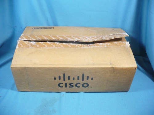 Cisco WS-C2960-24TT-L 2960 24-Port Ethernet Managed 10/100 Ethernet Switch - Picture 4 of 12