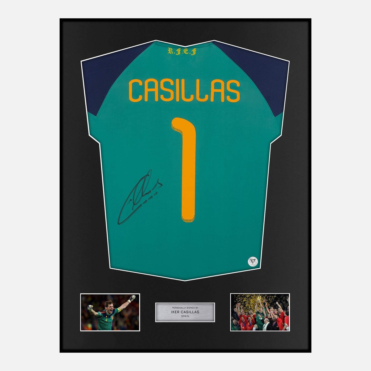 Framed Iker Casillas Signed Spain Shirt 2010 World Cup [Classic