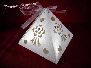 Boite A Gateau Forme De Pyramide Blanc Pour Mariage Ou Bapteme X25 Ebay