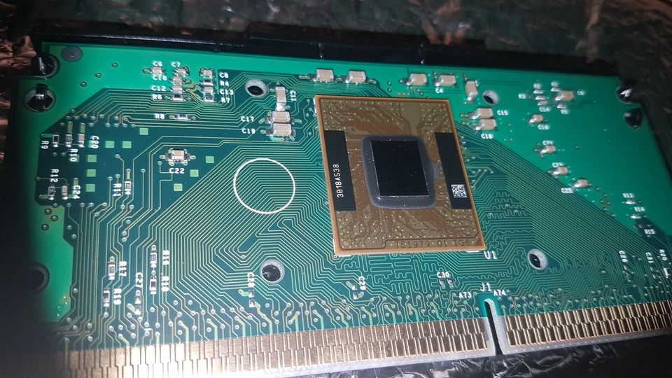 Intel Pentium III 600EB 256/134/1.65V/Slot 1 SECC2 Microprocessor (bulk/unboxed) - Image 4 of 4