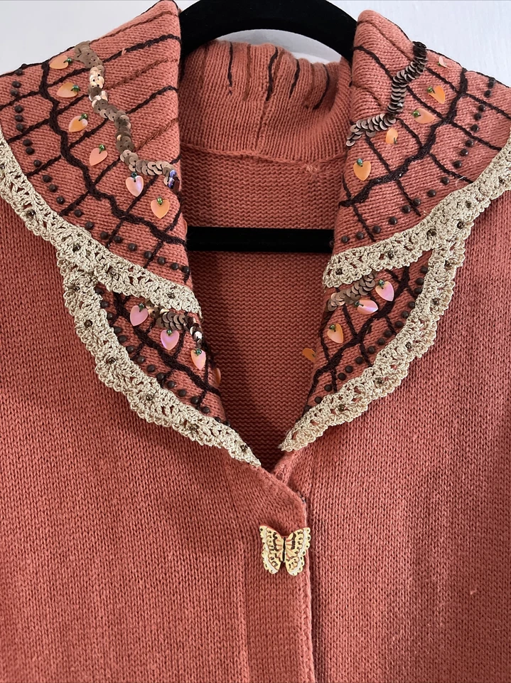 DULCE Suéter Vintage Con Cuentas Gran Calidad Mariposas Artesanal Bolsillo Grande Foto 2 de 4
