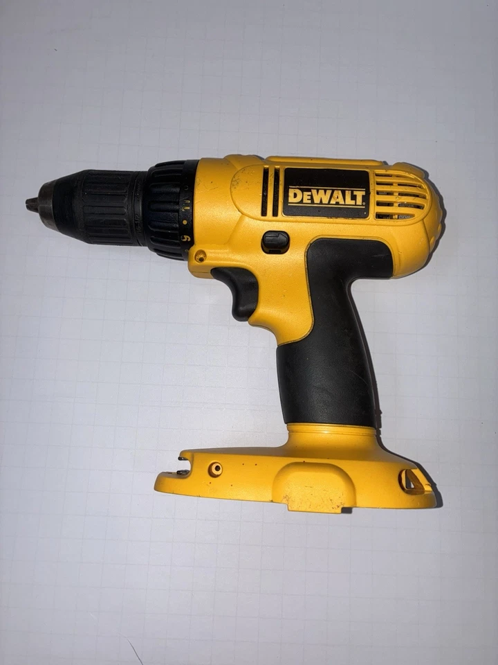 DeWalt 18V Cordless Tool Lot – Tested & Working(6 Tools, 2 Batteries/Chargers) - Image 2 of 4